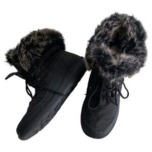 Wanderlust Snowflake Shorty Waterproof Ankle Boots Sz 9